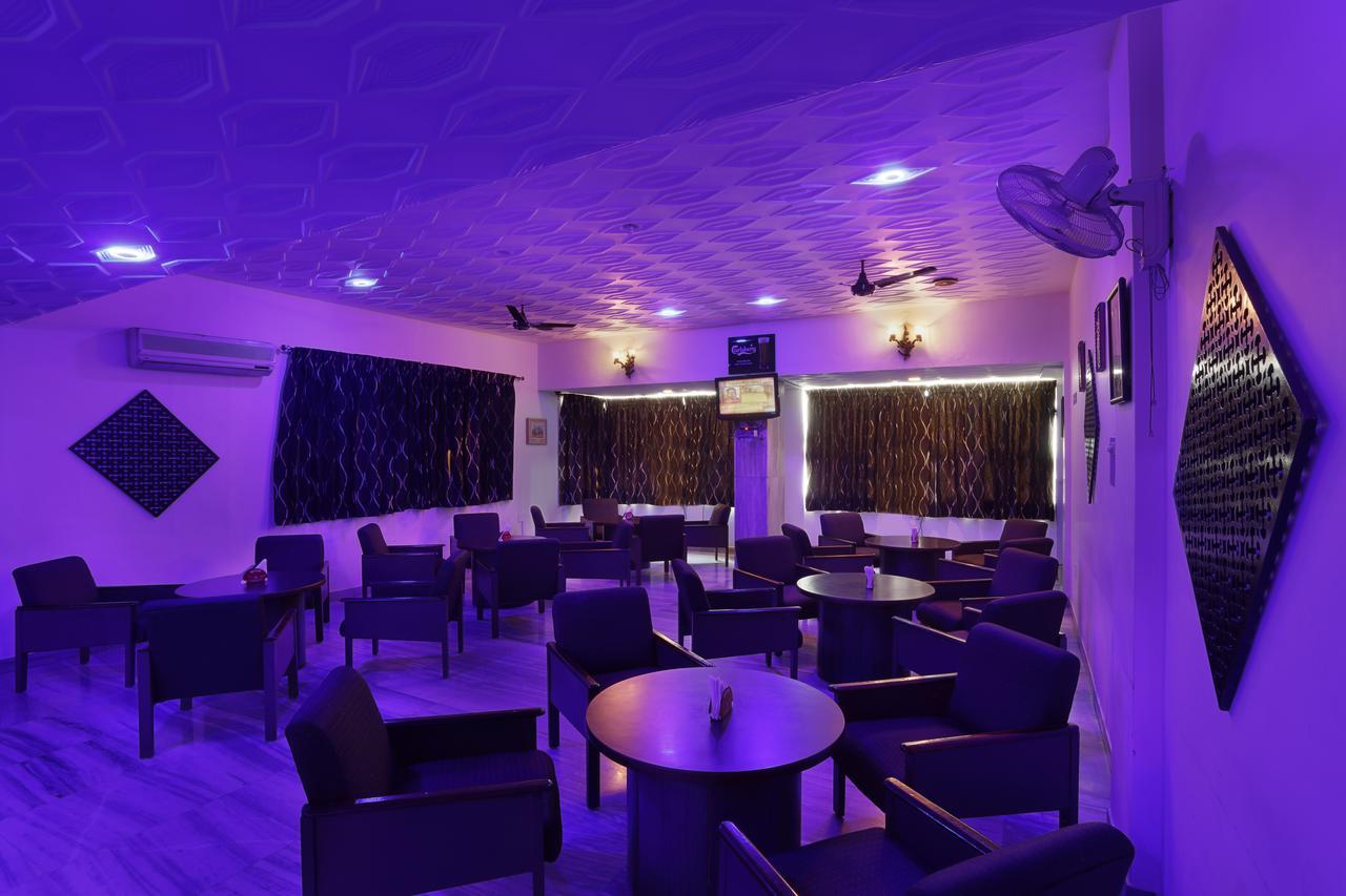 Sri Aarvee Hotels Kojambuttúr Kültér fotó